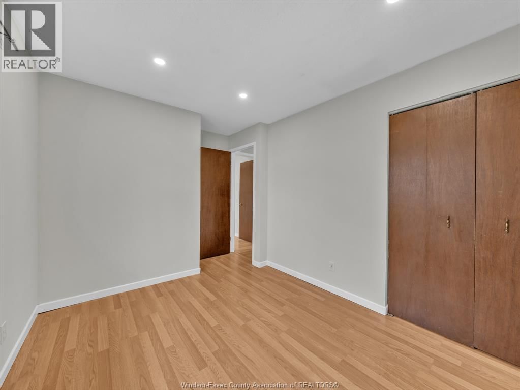 FULL HOUSE - 3700 WILDWOOD DRIVE Image 16