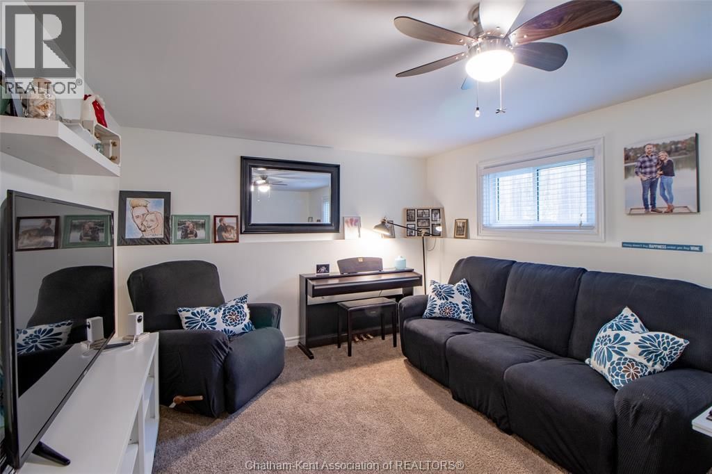 28 TIMOTHY CRESCENT Image 16