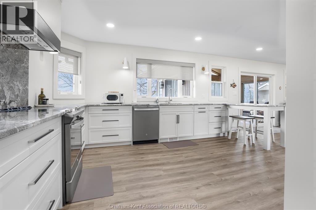 17938 LAKESHORE ROAD Image 4