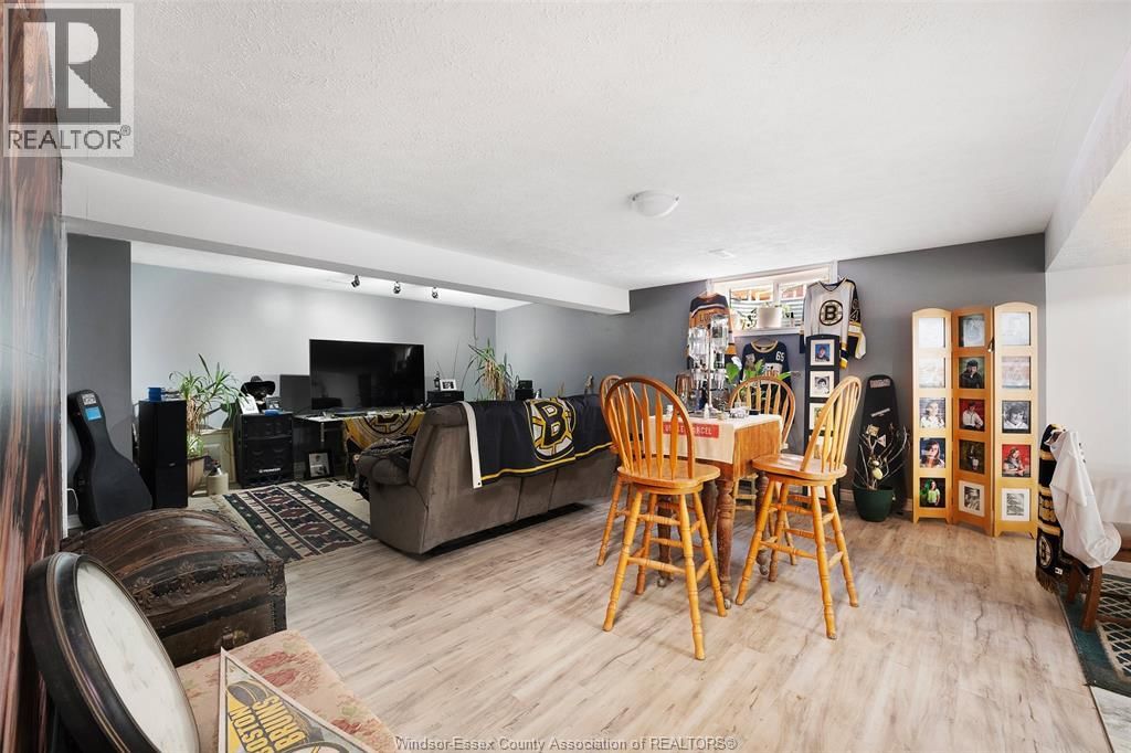 248 NOTRE DAME Image 15