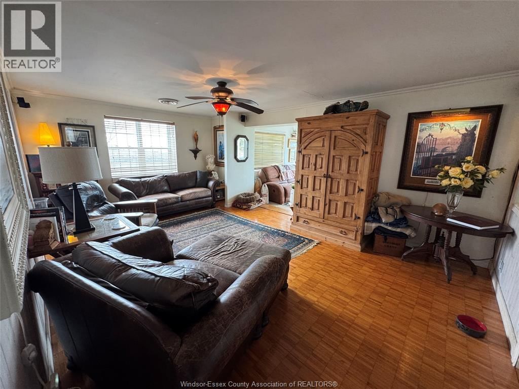 198 ROBSON ROAD Image 17