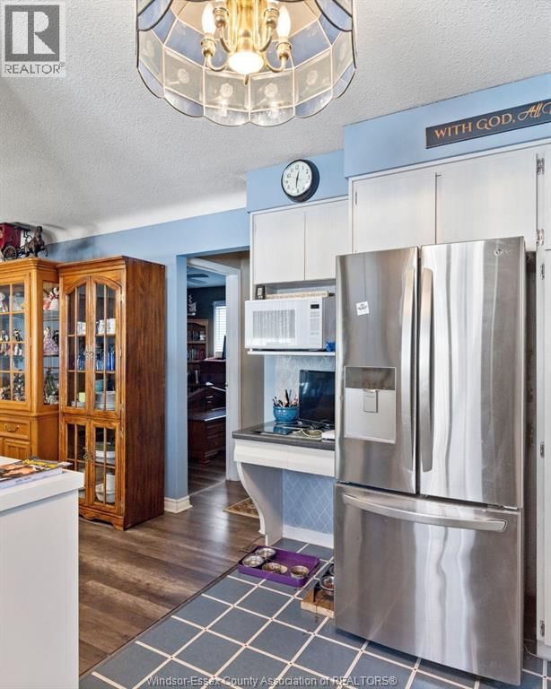 553 ST. PIERRE STREET Image 14