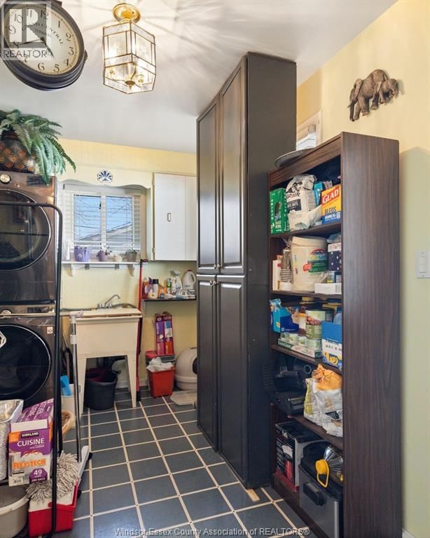 553 ST. PIERRE STREET Image 23