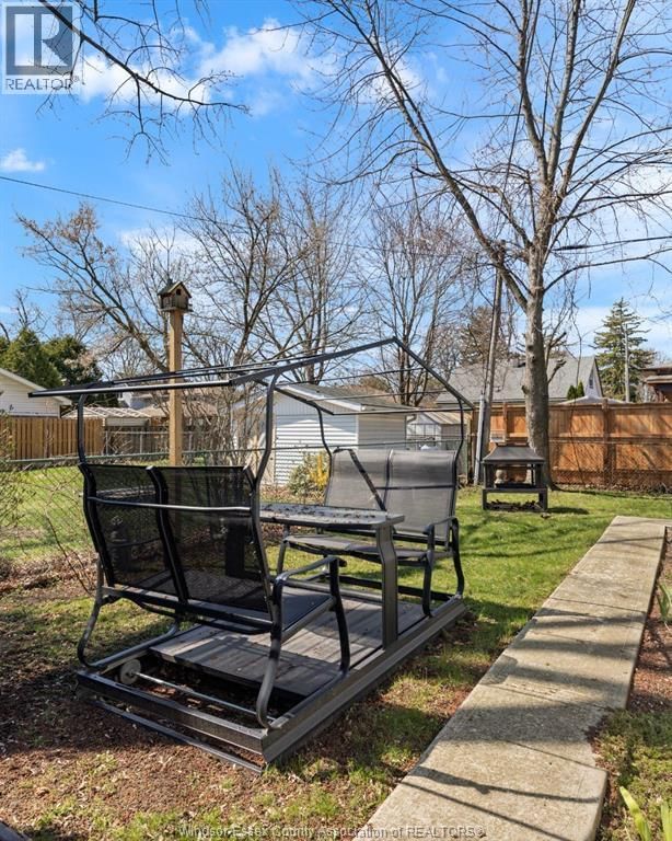 553 ST. PIERRE STREET Image 30