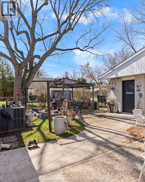 553 ST. PIERRE STREET Image 31