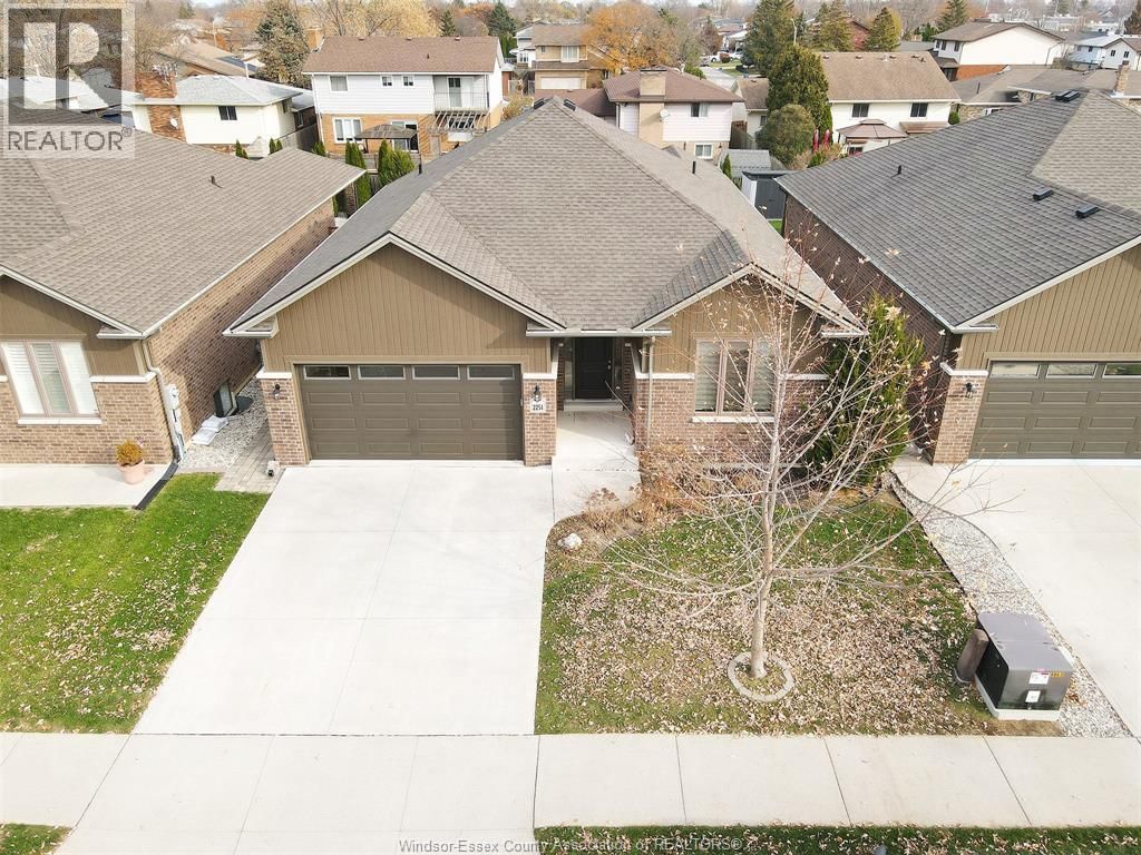 2254 MAITLAND AVENUE Image 34