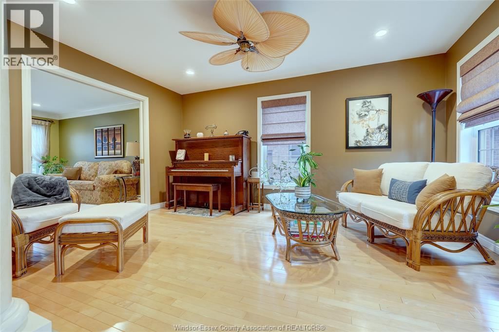 2230 SUZANNE Image 10