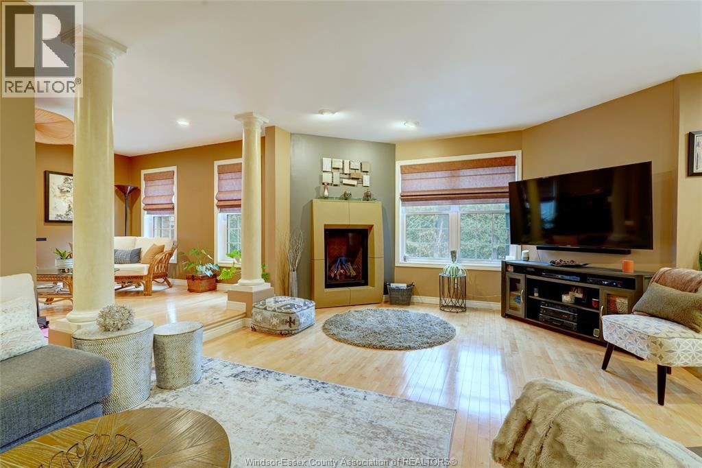 2230 SUZANNE Image 11