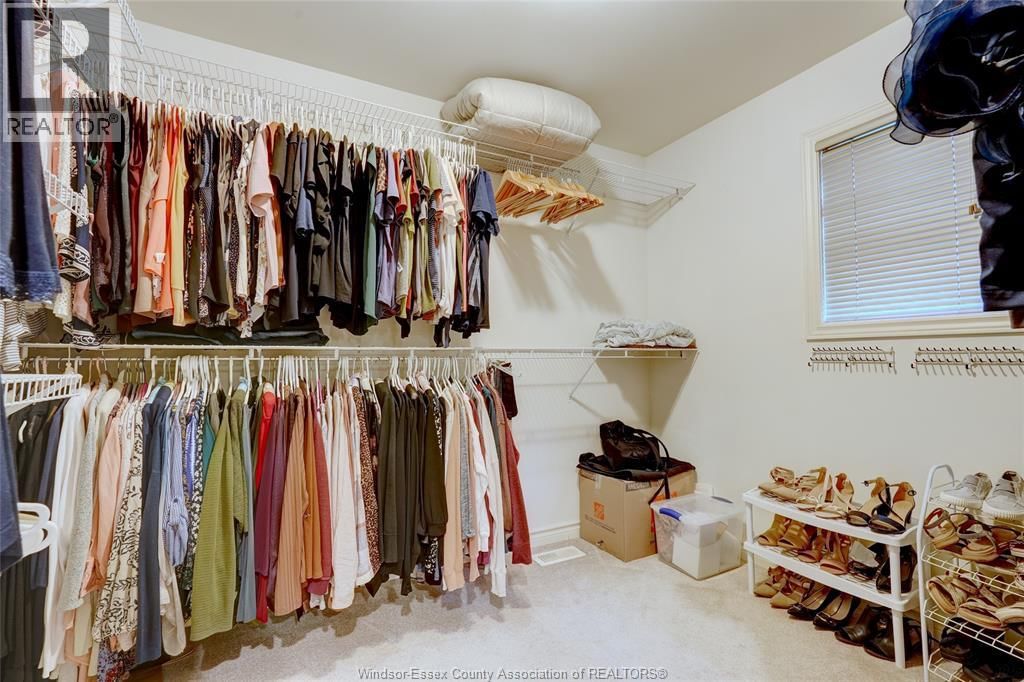 2230 SUZANNE Image 22