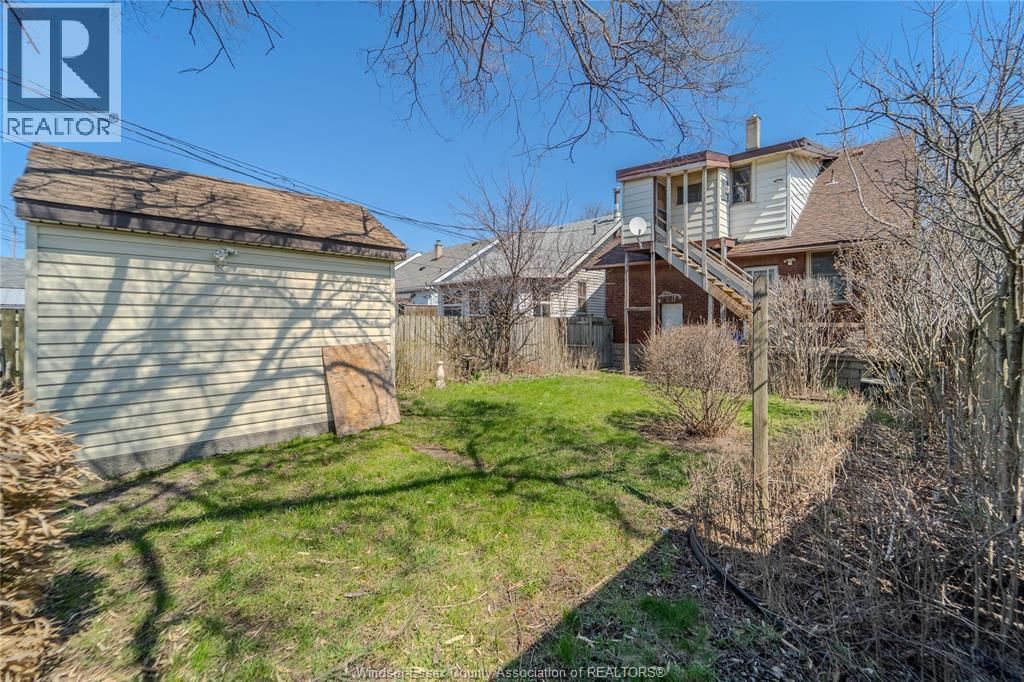 1135 JANETTE AVENUE Image 5