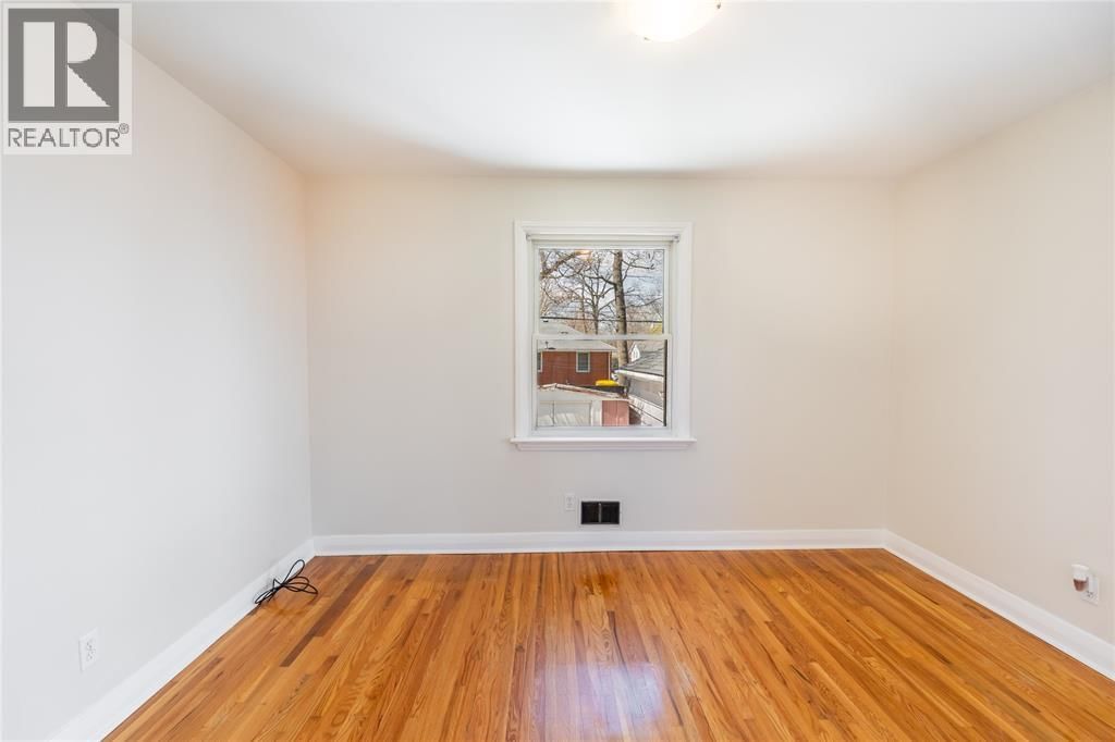 1203 COLBORNE ROAD Image 17