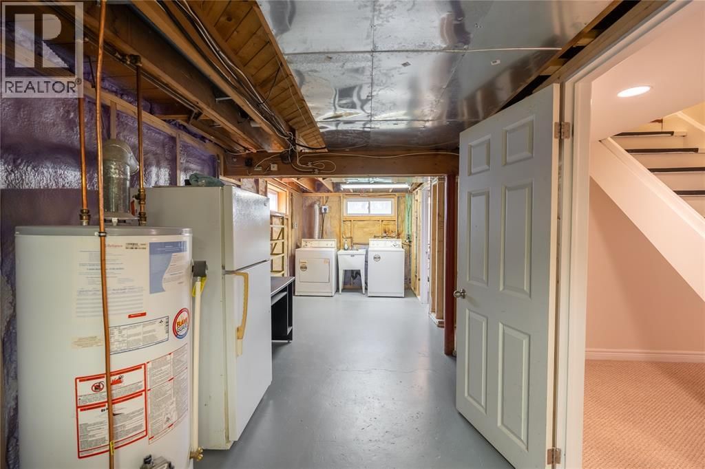 1203 COLBORNE ROAD Image 24