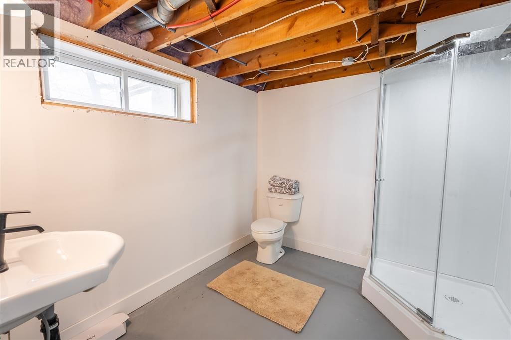 1203 COLBORNE ROAD Image 26