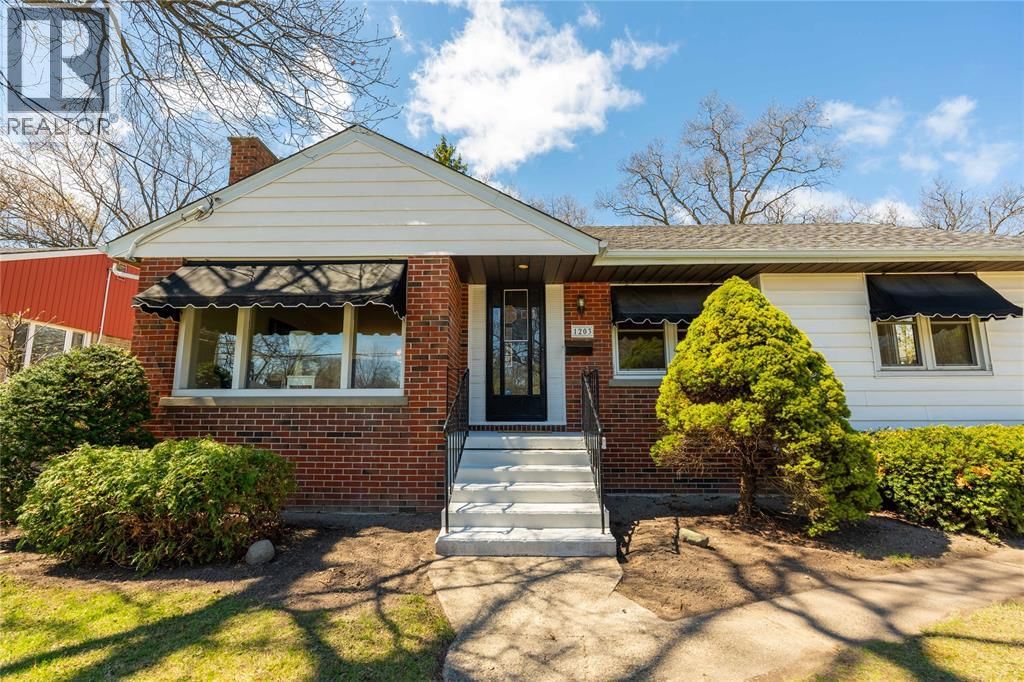 1203 COLBORNE ROAD Image 3