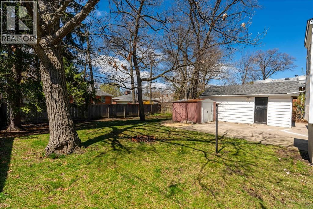 1203 COLBORNE ROAD Image 30