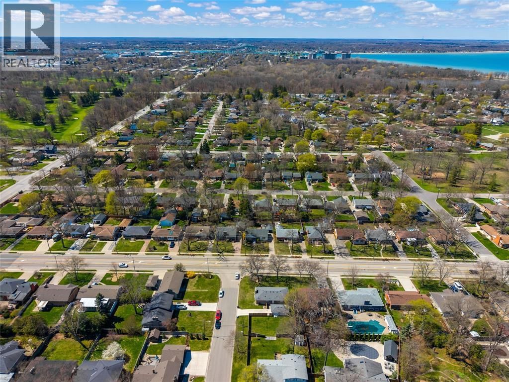 1203 COLBORNE ROAD Image 38