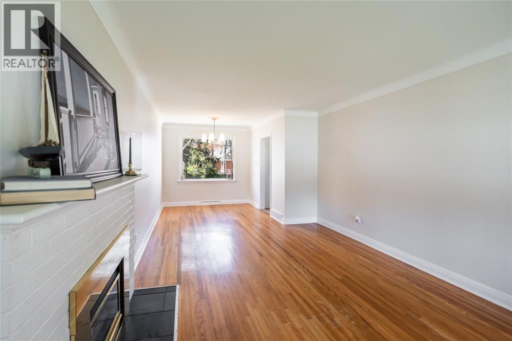 1203 COLBORNE ROAD Image 7