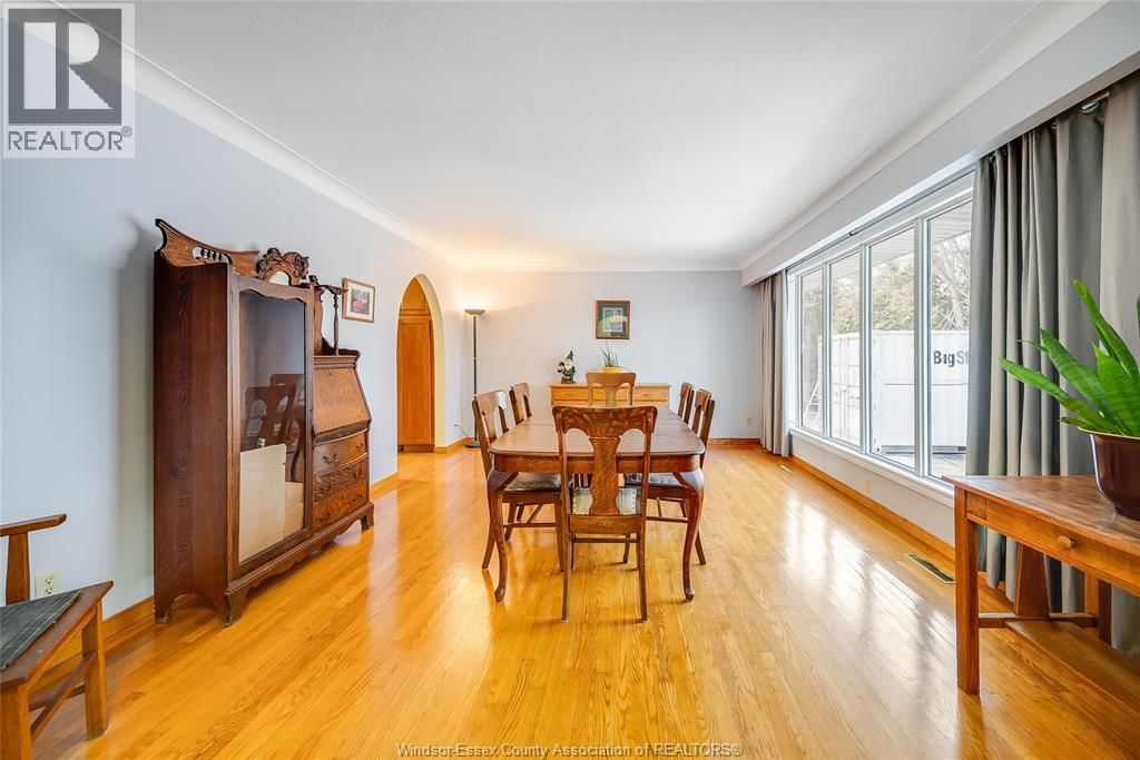 1055 PARK STREET Image 12