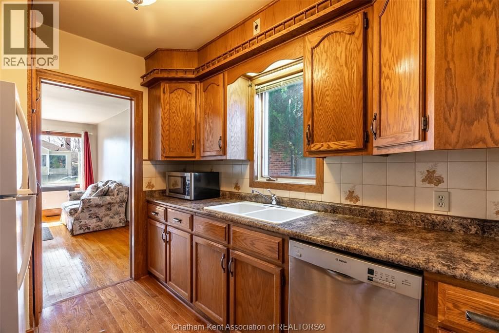 59 PRINCE ARTHUR AVENUE Image 8