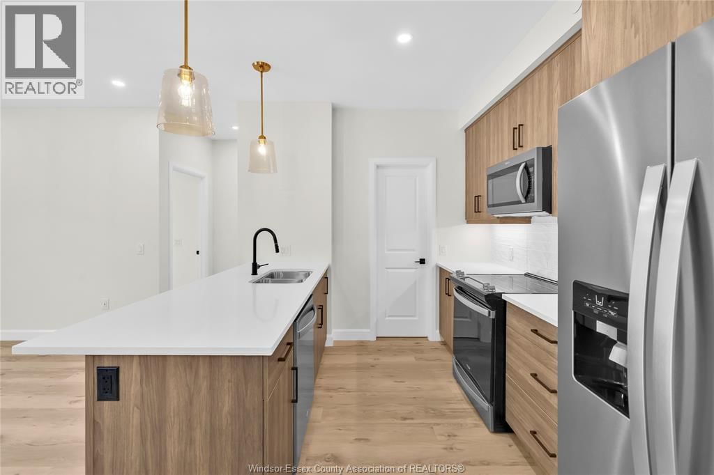 206 - 1740-A SPRUCEWOOD Image 5