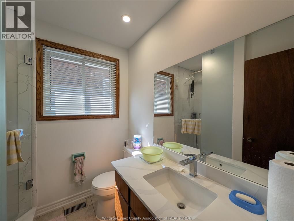 1314 JANETTE Image 10