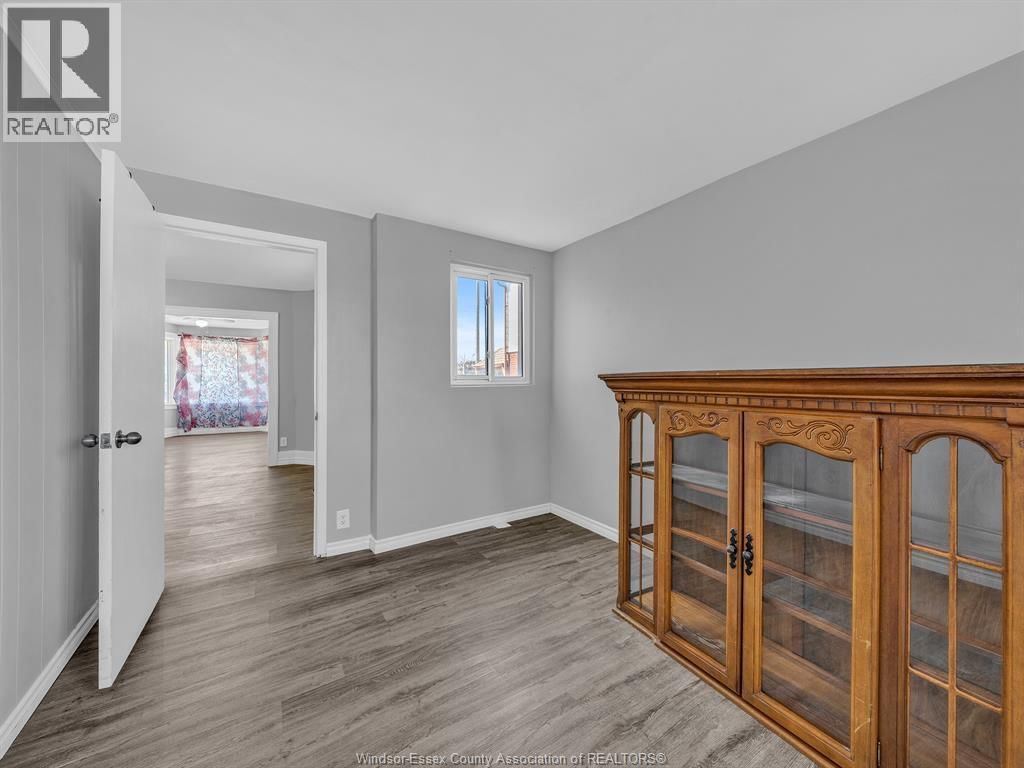 1124 MERCER STREET Image 10