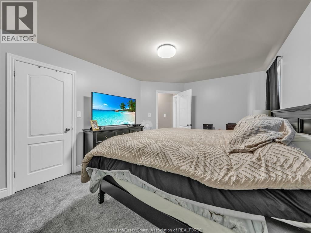 120 HIGGINS Image 11