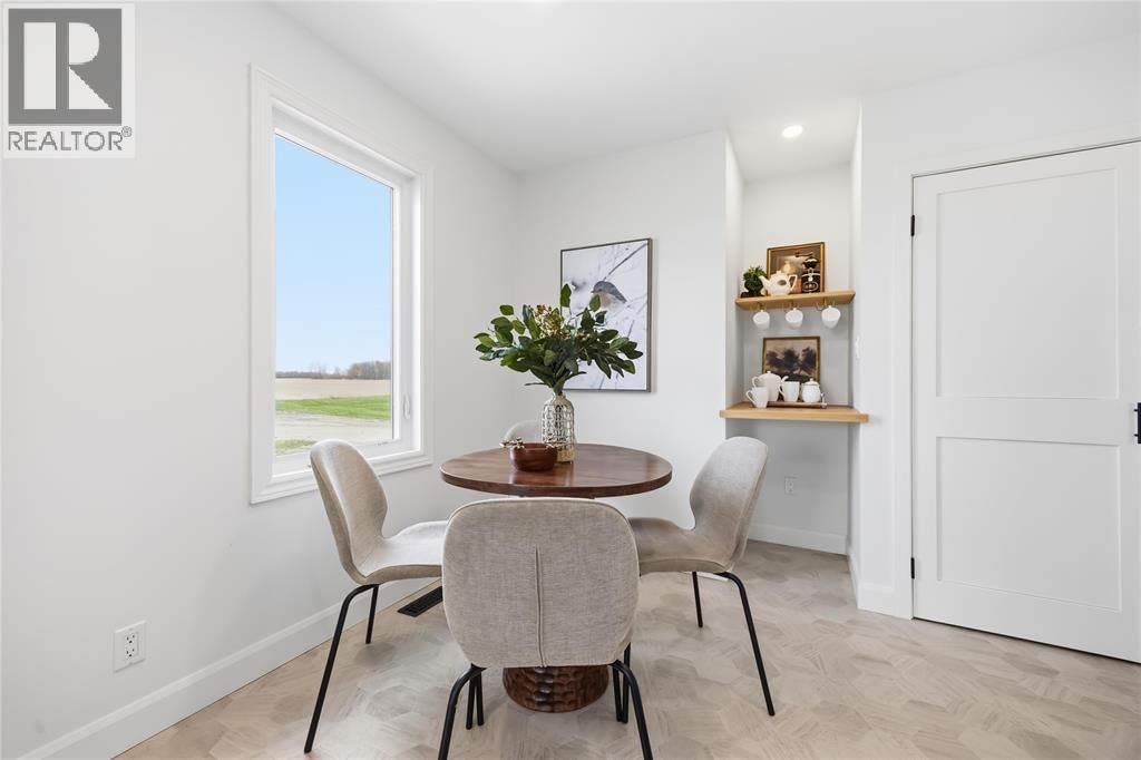 1600 COURTRIGHT LINE Image 25