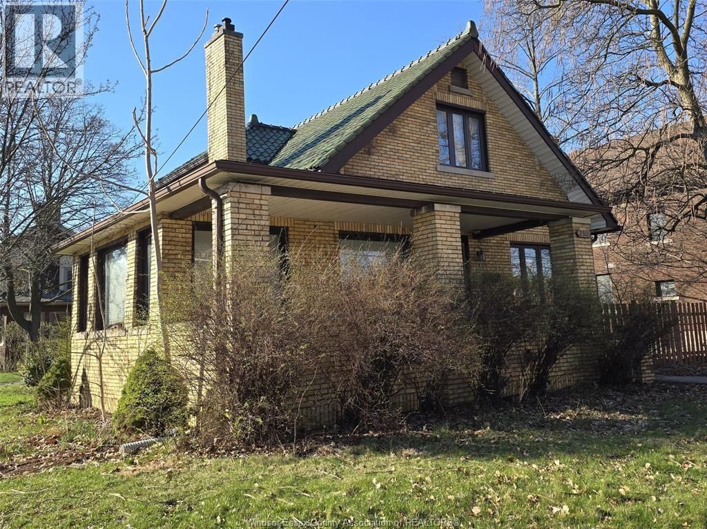 2311 UNIVERSITY AVENUE Image 12