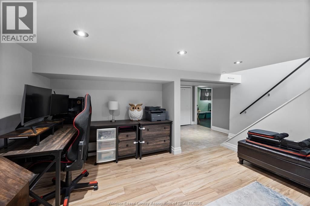 1756 WINDERMERE Image 20