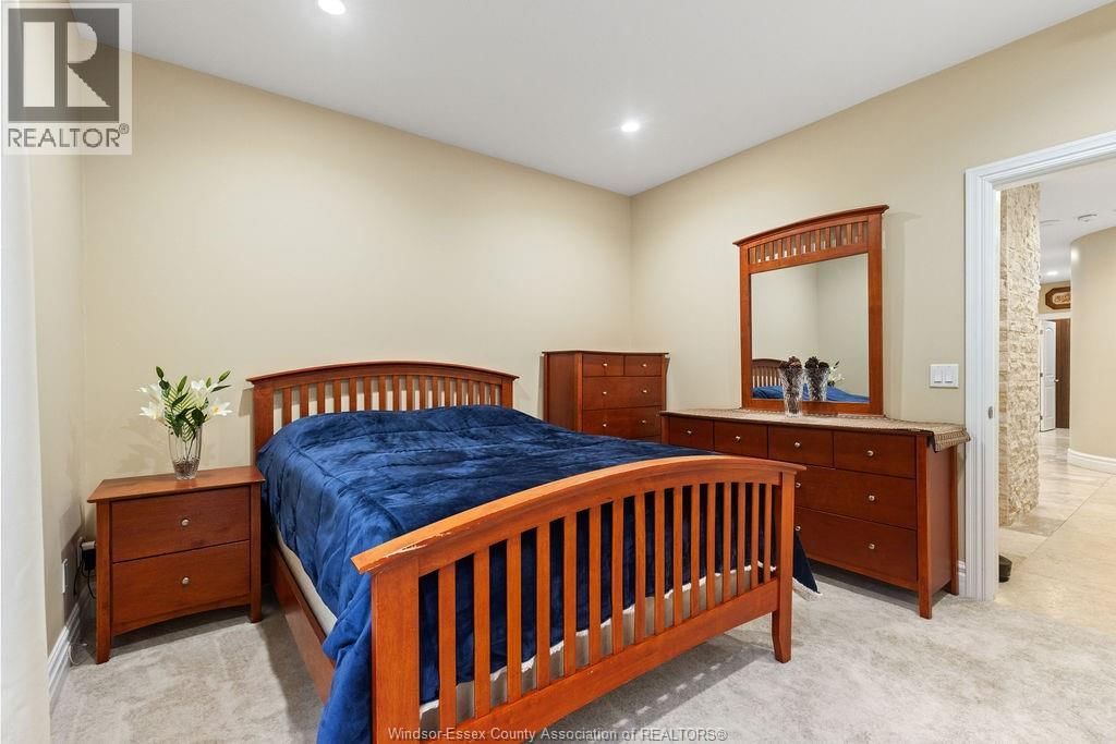 3740 DONATO DRIVE Image 16