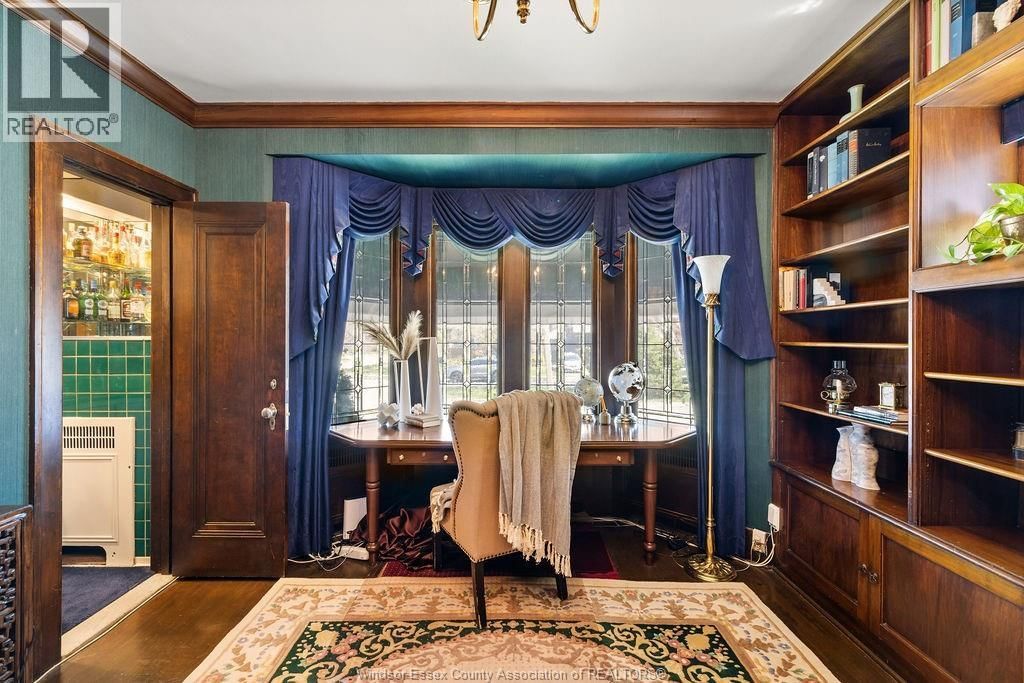 2203 VICTORIA Image 9