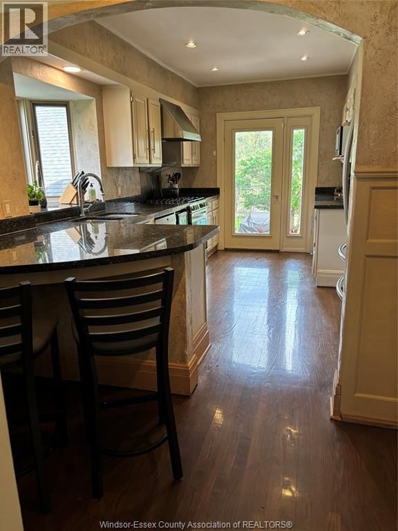 7505 RIVERSIDE DRIVE EAST Image 10