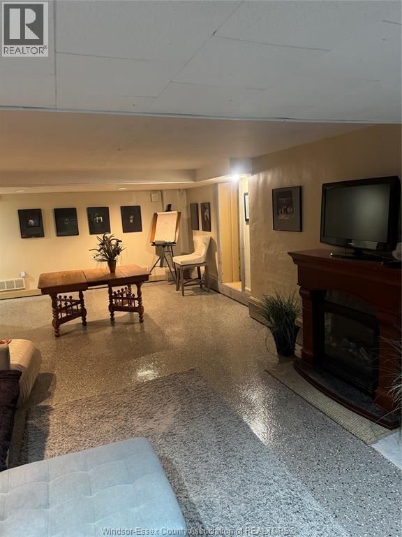 7505 RIVERSIDE DRIVE EAST Image 19