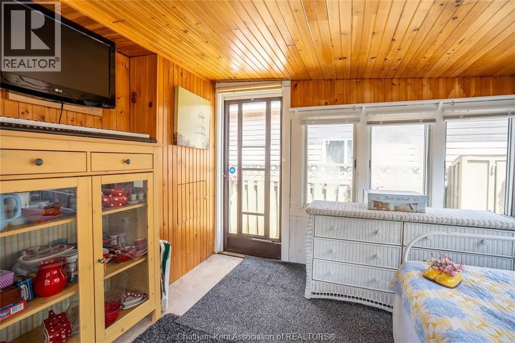 523 BAYVIEW AVENUE Image 21