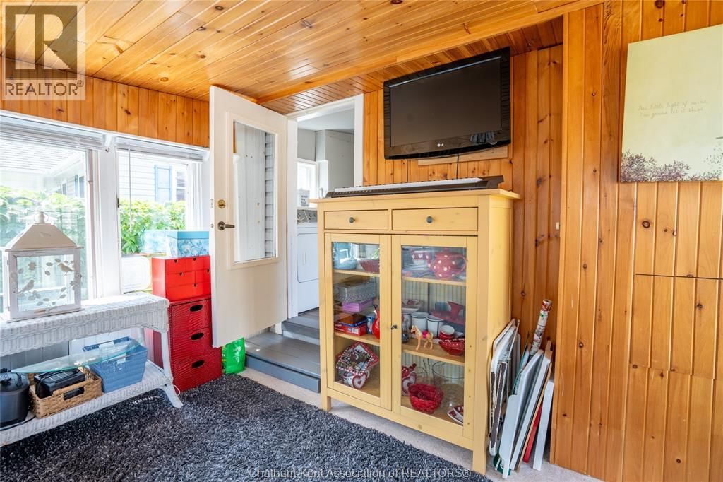 523 BAYVIEW AVENUE Image 23