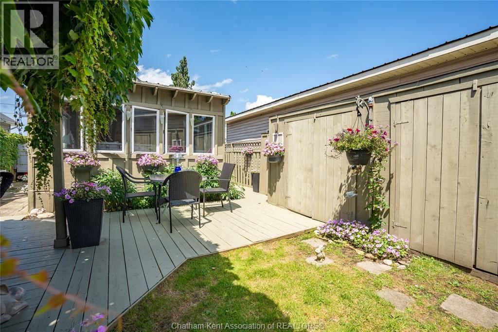 523 BAYVIEW AVENUE Image 30