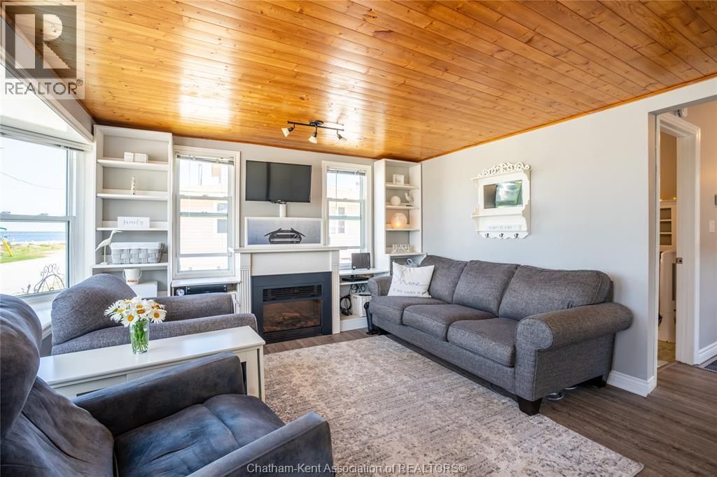 523 BAYVIEW AVENUE Image 5