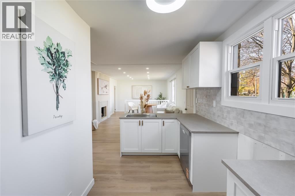 1554 MALLAH DRIVE Image 10