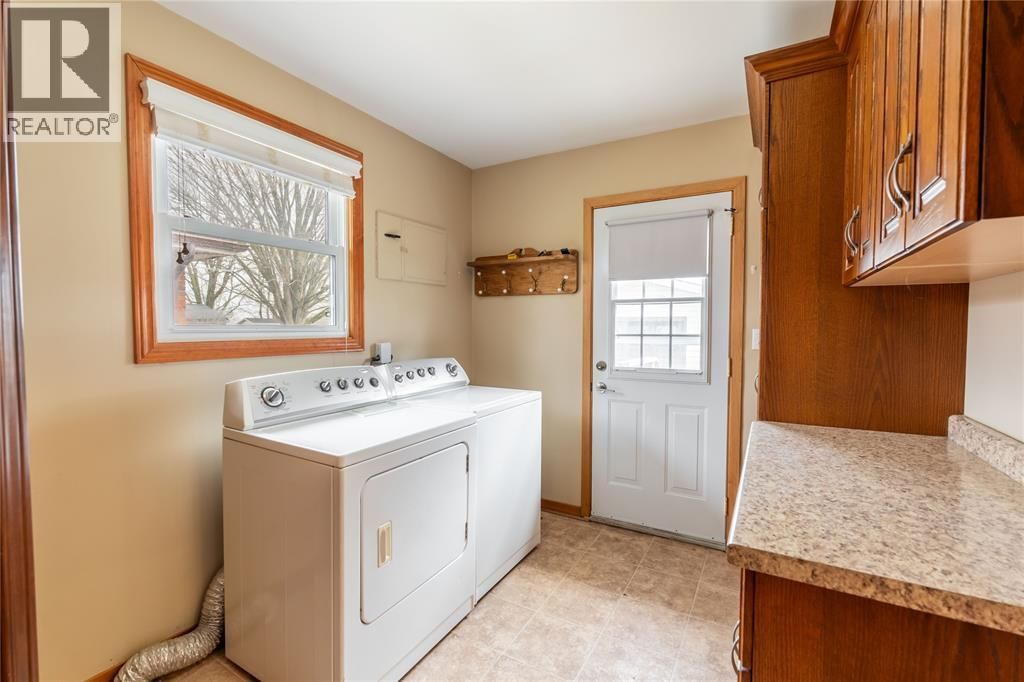 28 HIGHLAND DRIVE Image 15