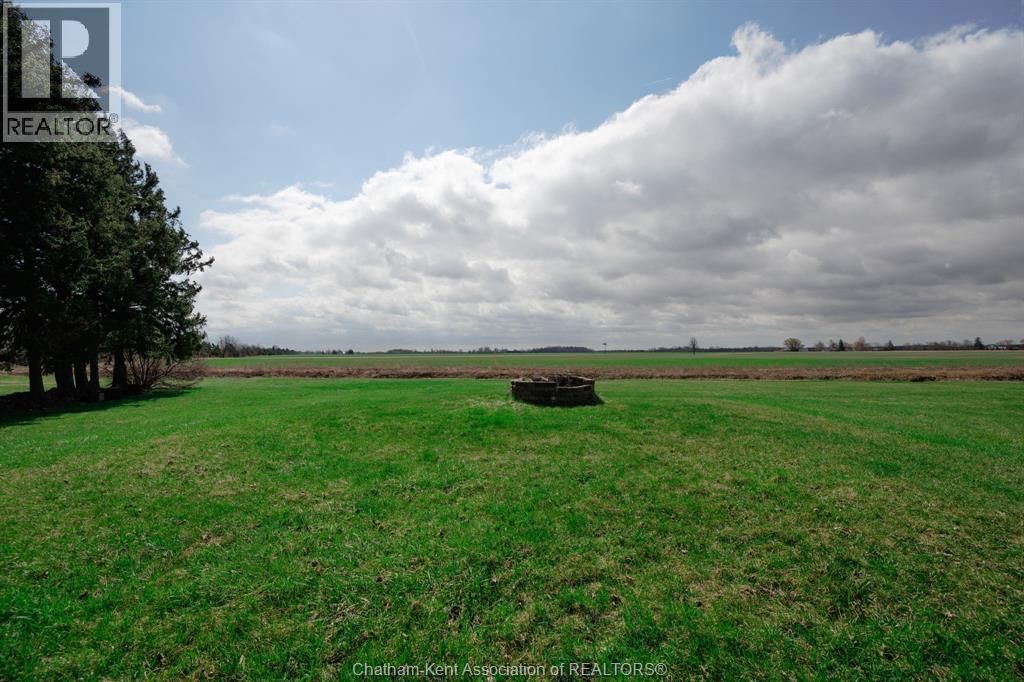 23899 DUNDONALD ROAD Image 14