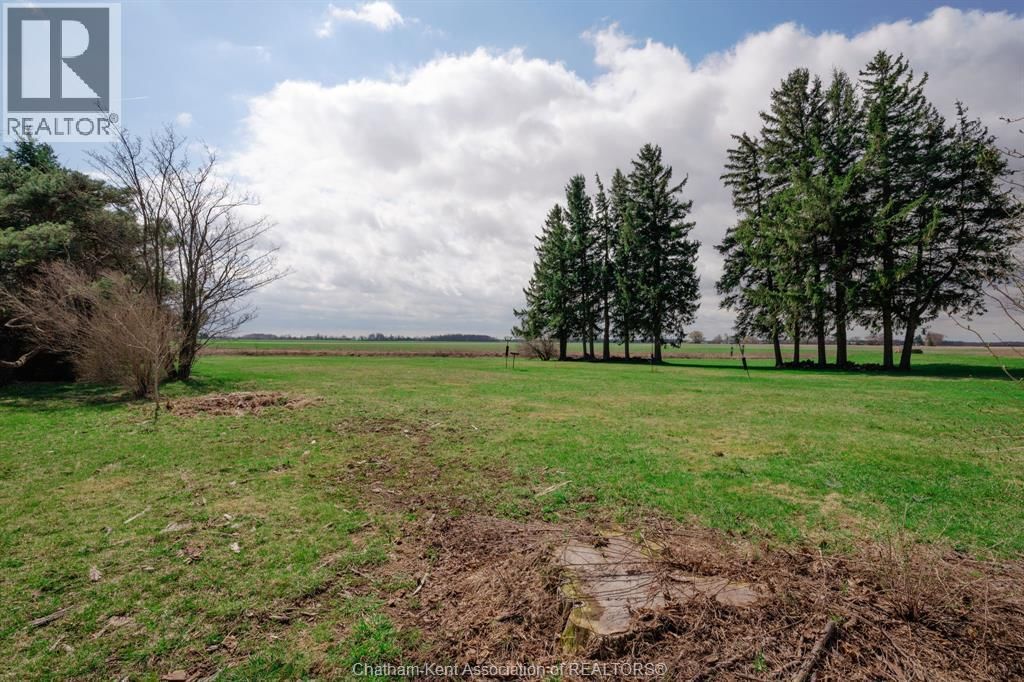 23899 DUNDONALD ROAD Image 15