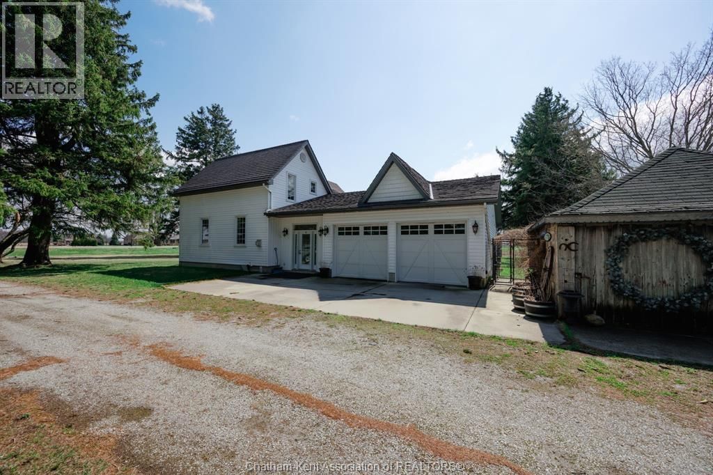 23899 DUNDONALD ROAD Image 22