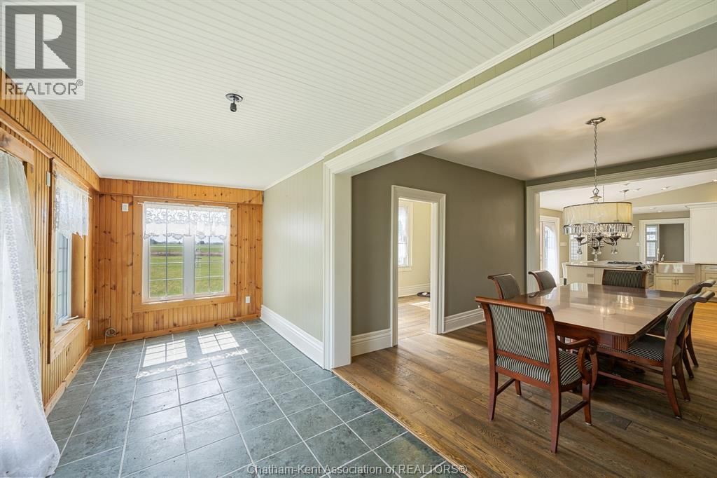 23899 DUNDONALD ROAD Image 33