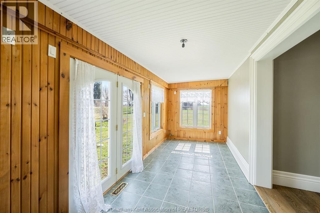 23899 DUNDONALD ROAD Image 34