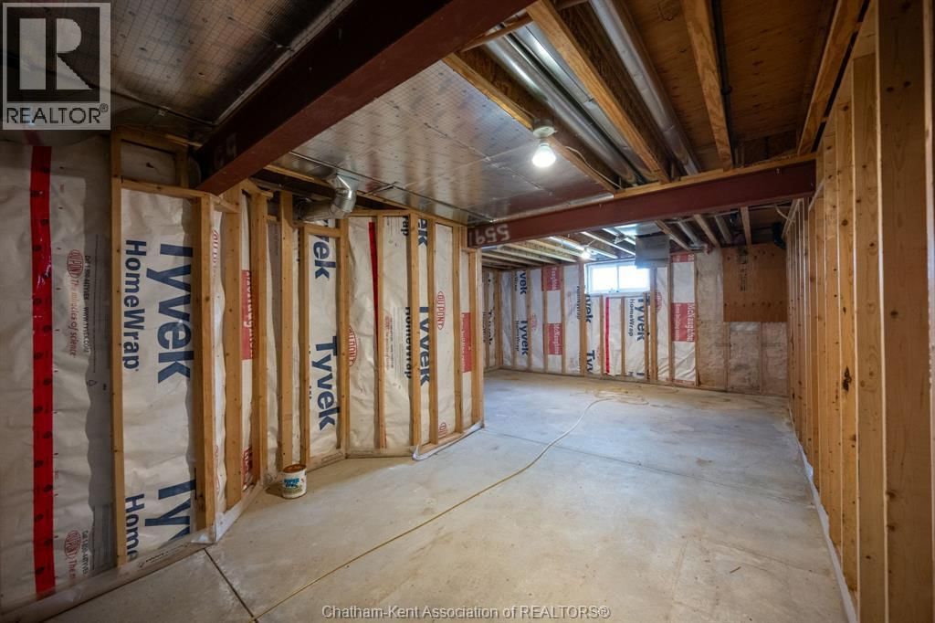 23899 DUNDONALD ROAD Image 46