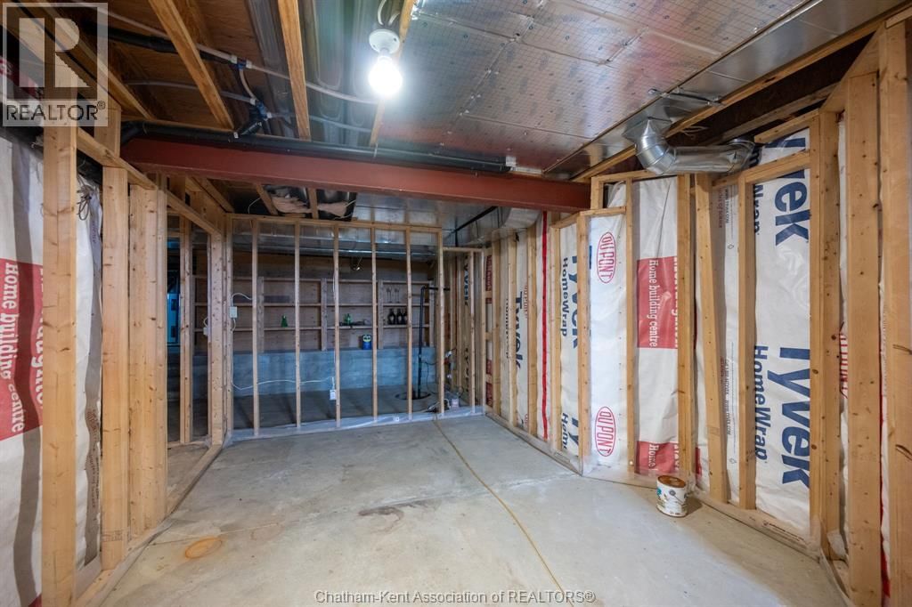 23899 DUNDONALD ROAD Image 47