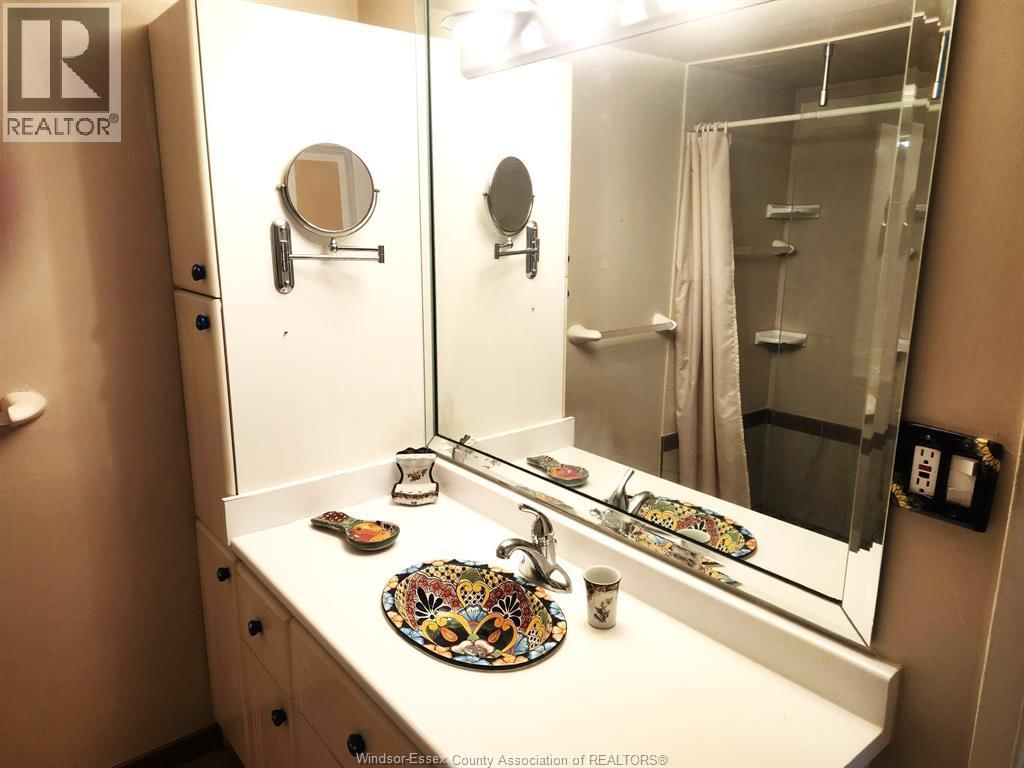 W610 - 9099 RIVERSIDE DRIVE EAST Image 10