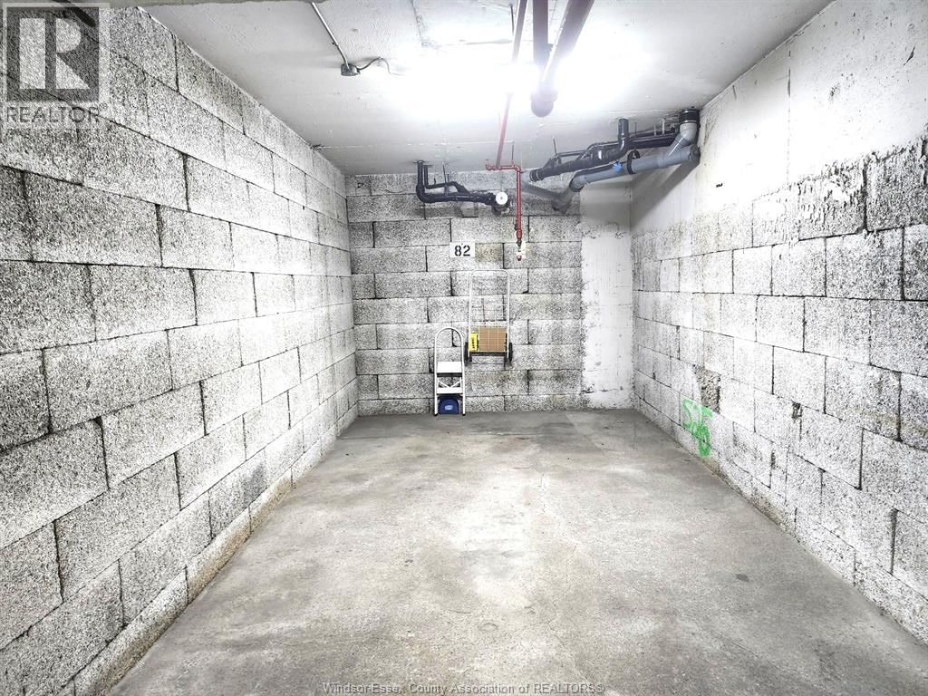 W610 - 9099 RIVERSIDE DRIVE EAST Image 14