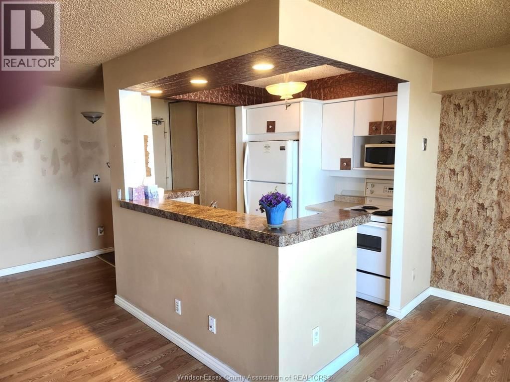 W610 - 9099 RIVERSIDE DRIVE EAST Image 5